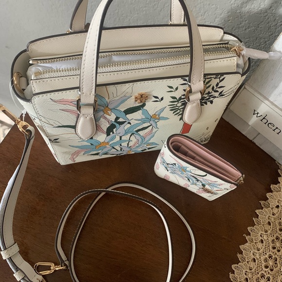 New 🌸 Tory Burch set Emerson crossbody & wallet - Picture 15 of 15
